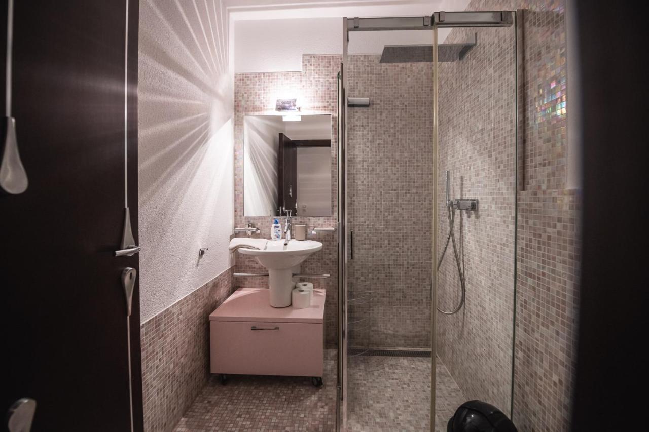 V Apartments Μπελλιντσόνα Εξωτερικό φωτογραφία