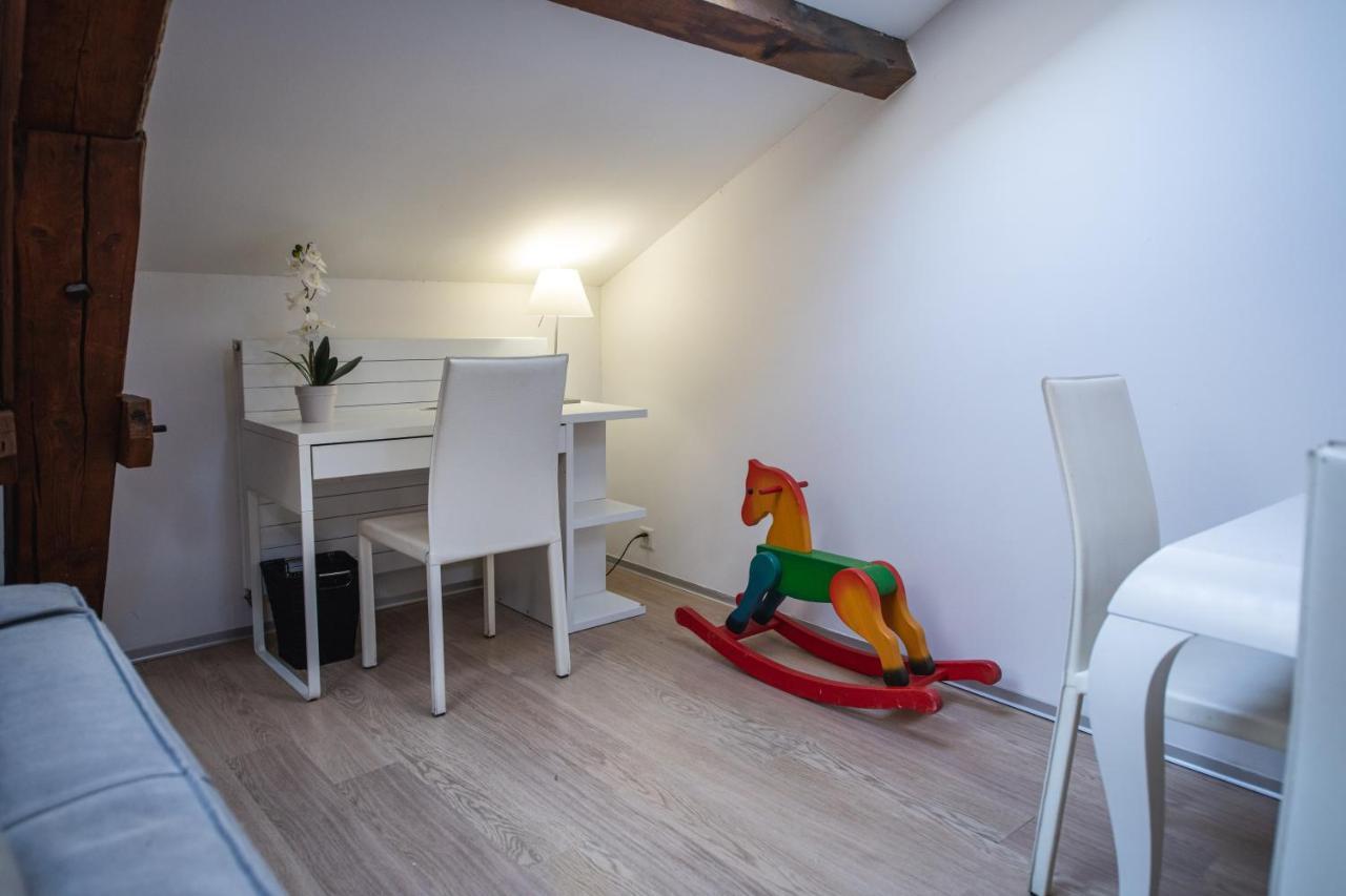 V Apartments Μπελλιντσόνα Εξωτερικό φωτογραφία